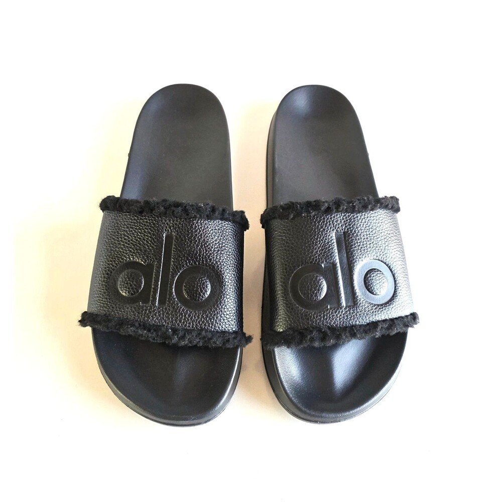 ALO Yoga Black It Slides Recovery Faux Fur Trim Women's Sz 11 Casual Comfort - Picture 2 of 10